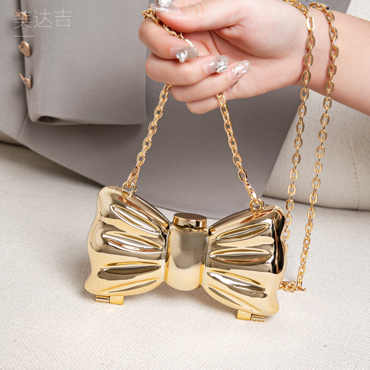 Bolso de mano mini con forma d - Wedding Vendor reseña y precio