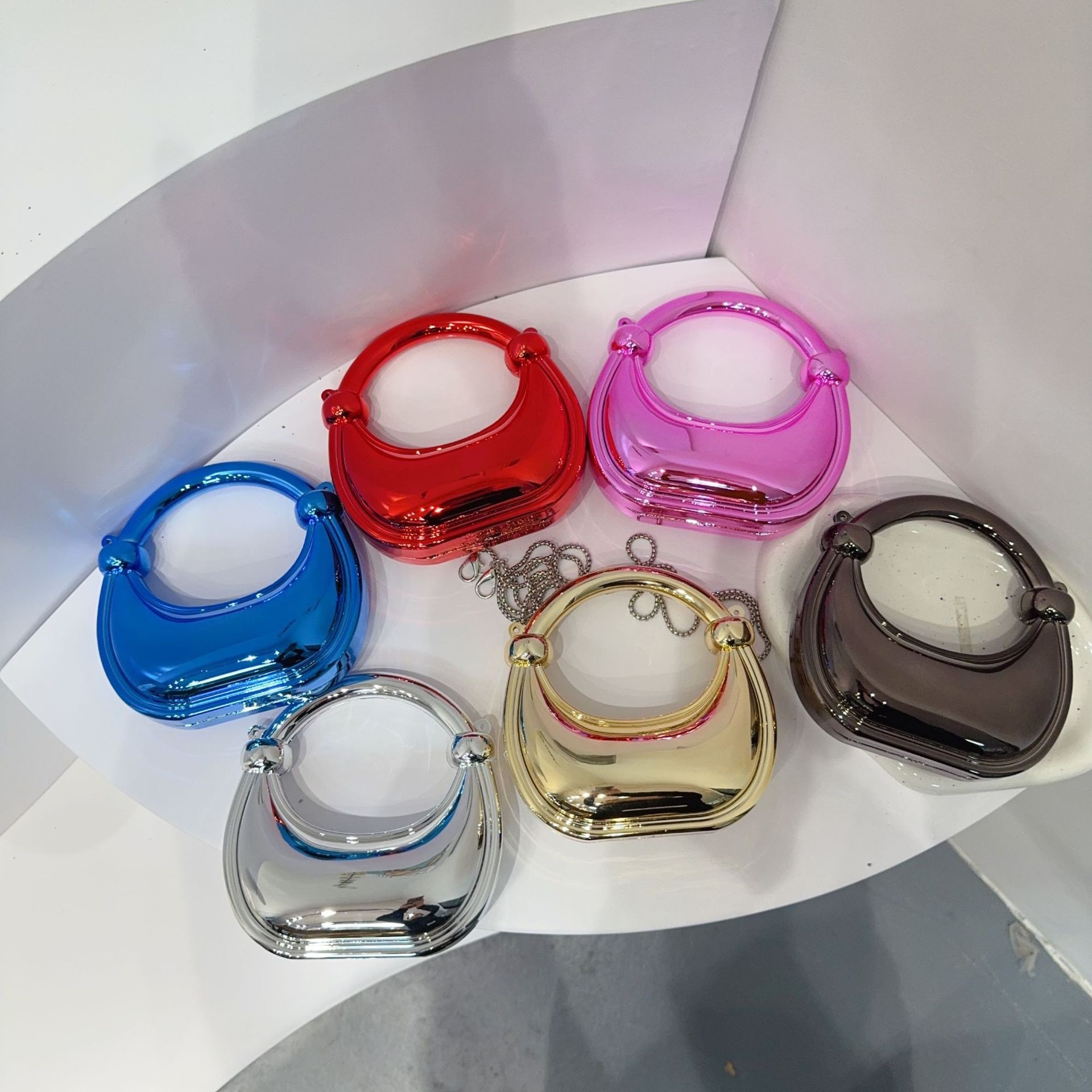 Mini bolso de noche dorado, mo - Wedding Vendor reseña y precio